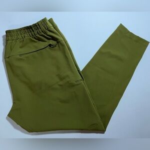Lululemon Ever Alert Pant Mens 36 LM5644S Mossy Green 31” Inseam Nylon Spandex